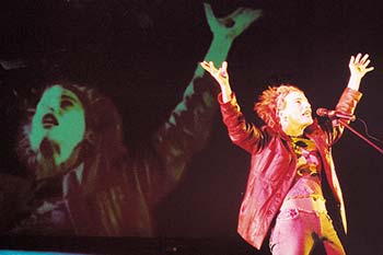 ENGEL DER TANKSTELLE / GASSTATION ANGEL / 2001